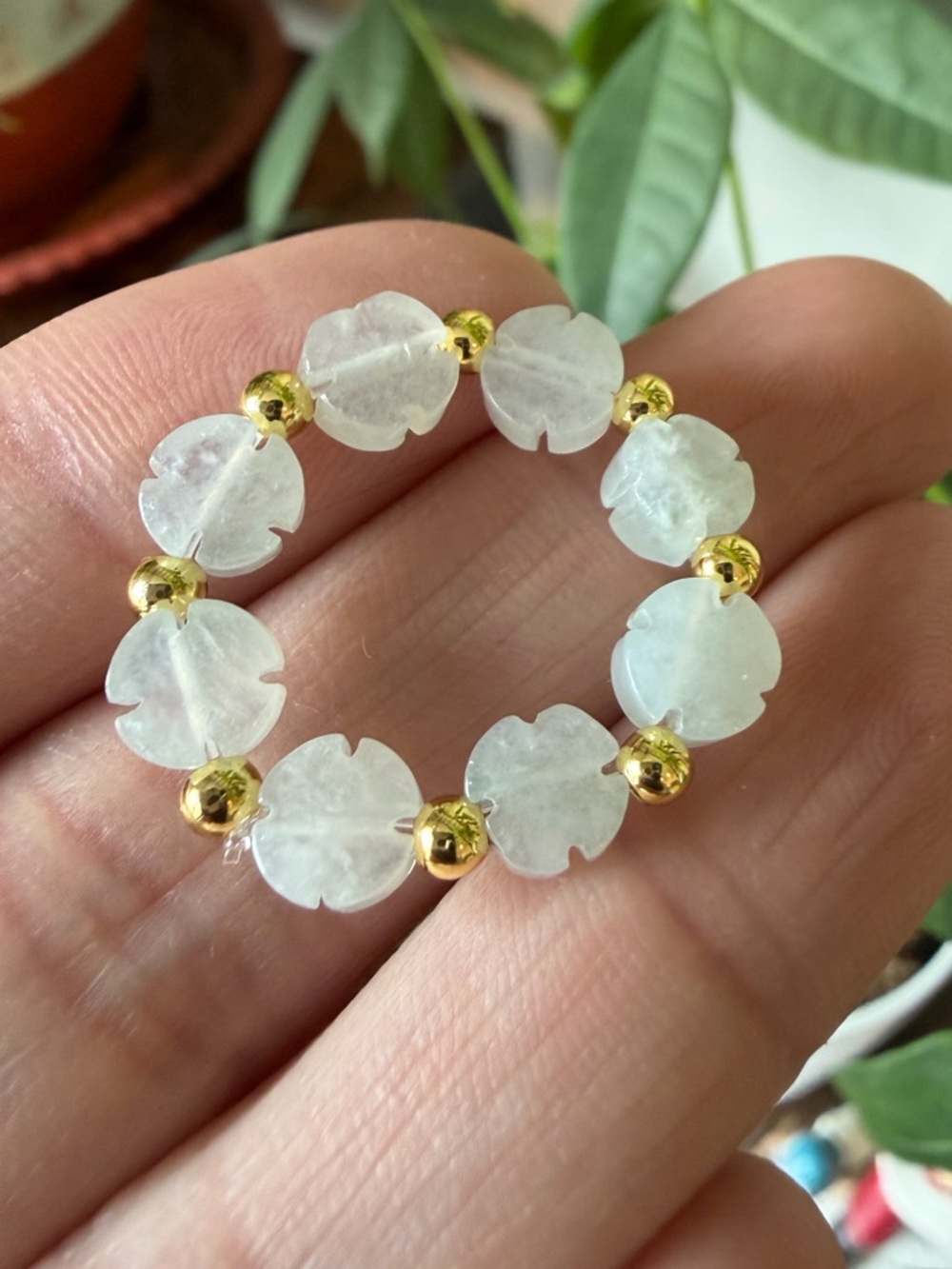 NEW Natural Icy Jadeite White Clover Bead Stretch Ring